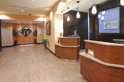 Hotel Express & - North By Ihg Denton