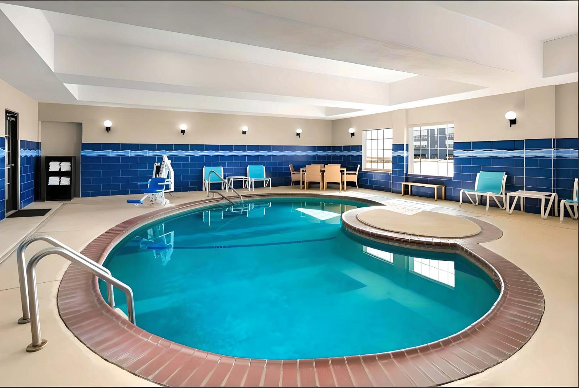 Express & - North By Ihg Hotel Denton