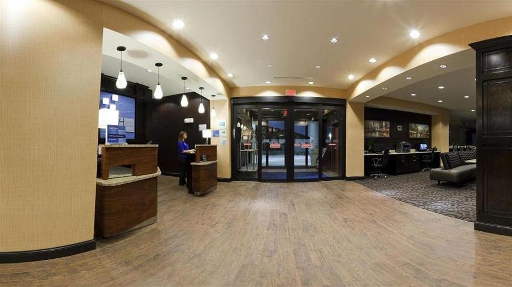 Express & - North By Ihg Denton